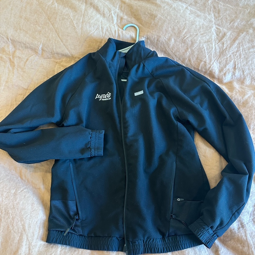 Cobaki scrub jacket